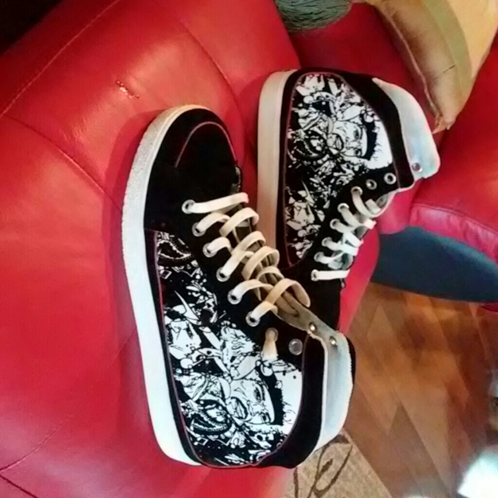 Authentic hendrix llc - Picture 5 of 5